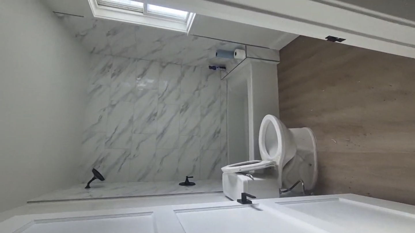 Tile installation for kitchens and bathrooms